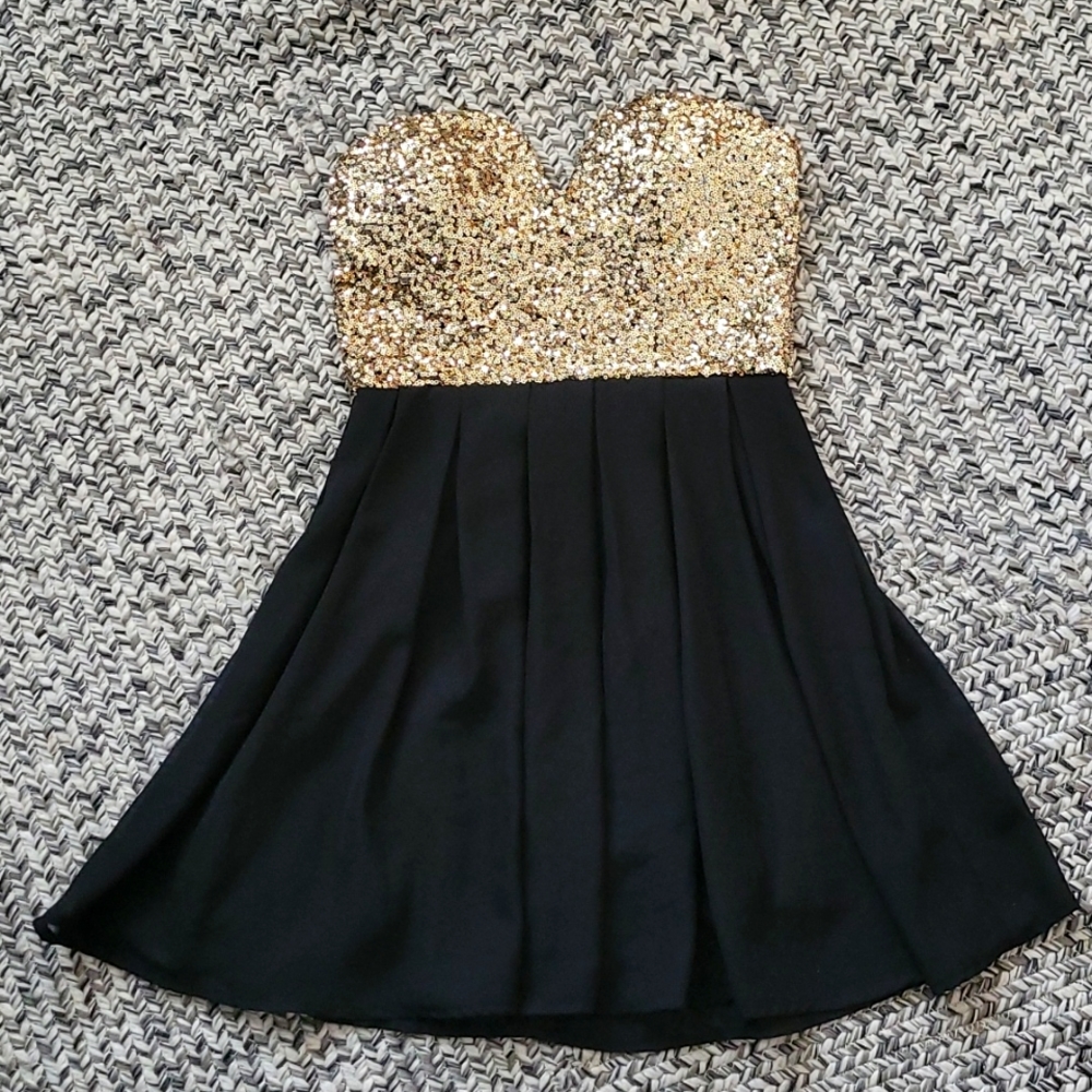 XTAREN SEQUIN GOLD AN BLACK MINI DRESS